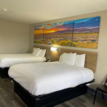 Days Inn By Wyndham San Antonio Southeast Frost Bank Center Dış mekan fotoğraf